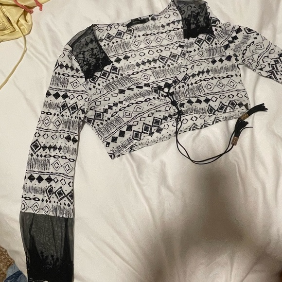 Millau Tops - Long sleeve crop top